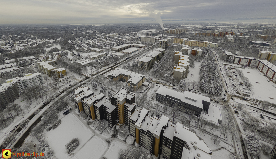 04.12.2021 - Karl-Marx-Ring und Marx-Zentrum in Neuperlach